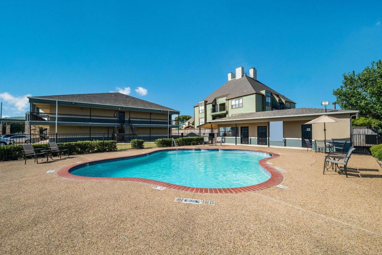 Quality Inn & Suites Garland - East Dallas Exterior foto