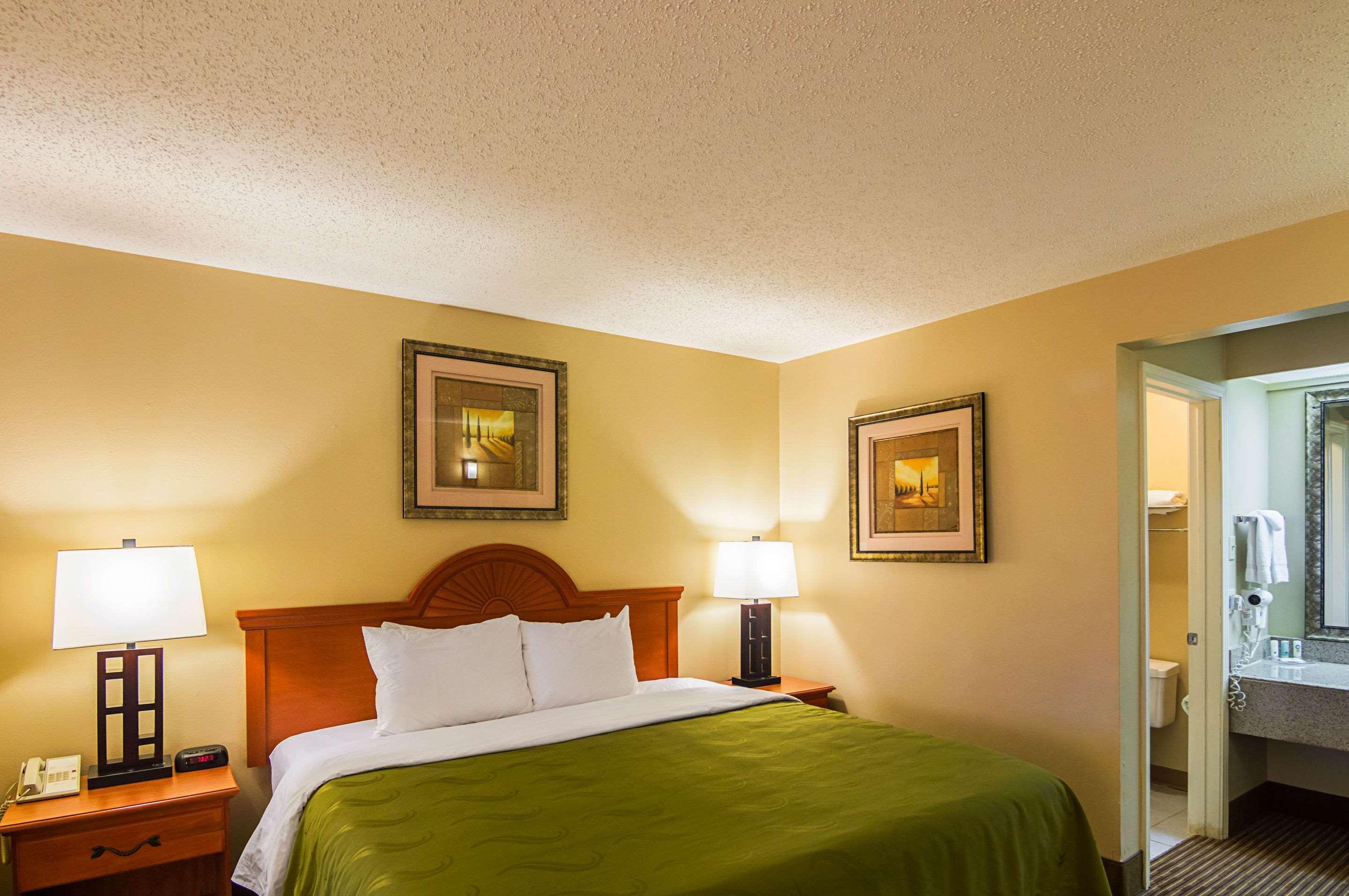 Quality Inn & Suites Garland - East Dallas Exterior foto