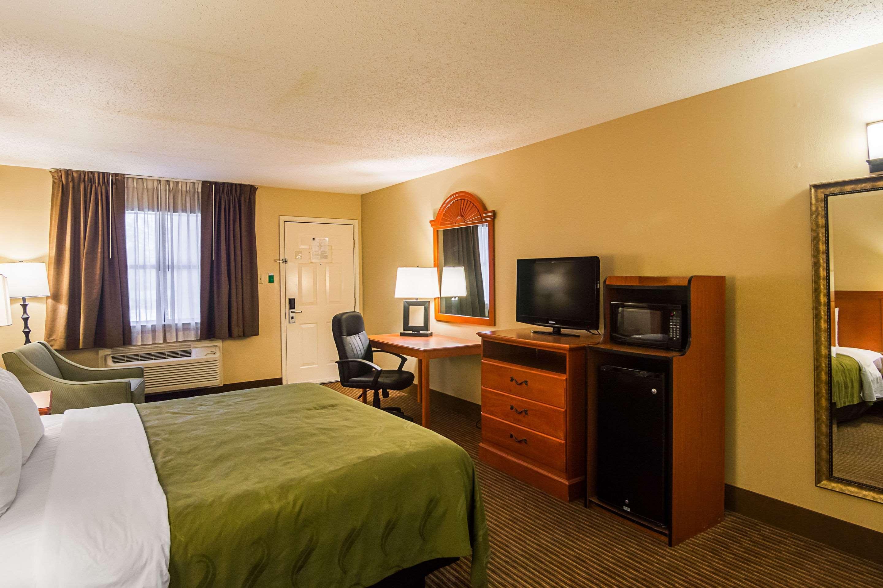 Quality Inn & Suites Garland - East Dallas Exterior foto