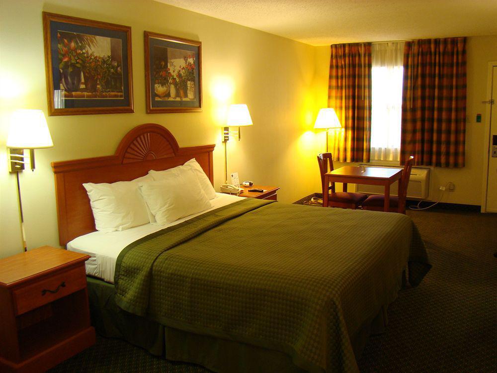 Quality Inn & Suites Garland - East Dallas Zimmer foto